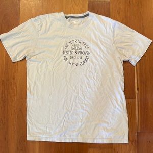 GUC Men's The North Face off white T-shirt Size L